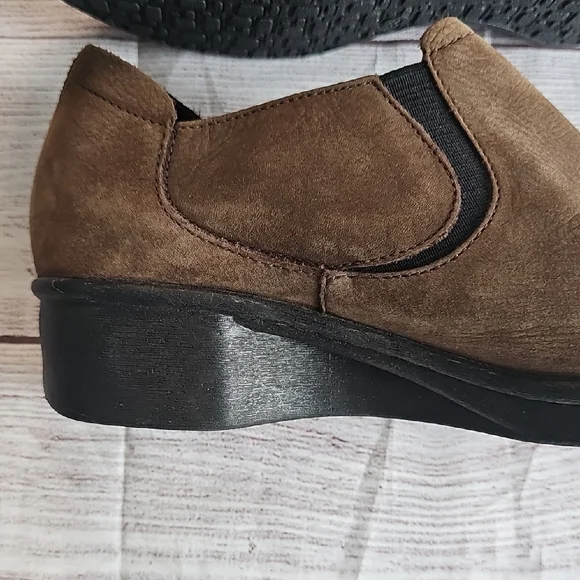 Dansko Sz 38 Brown Flats Sleek Slip-On Loafers - Picture 7 of 15